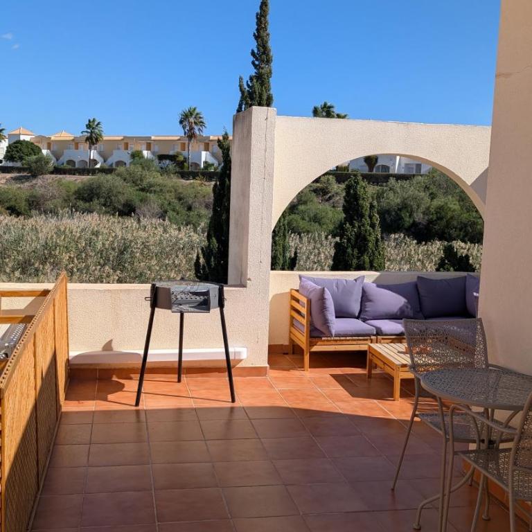 Garden vistas. Hermoso dúplex con patio, solárium y piscina. - Apartamento de 2 dormitorios - 5