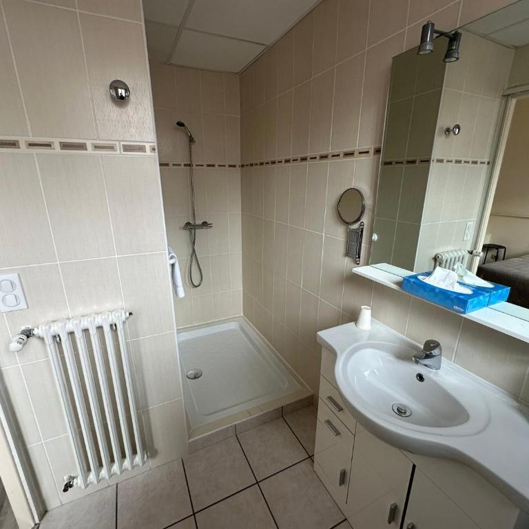 Hotel Chiffre - Chambre Double Standard - 7