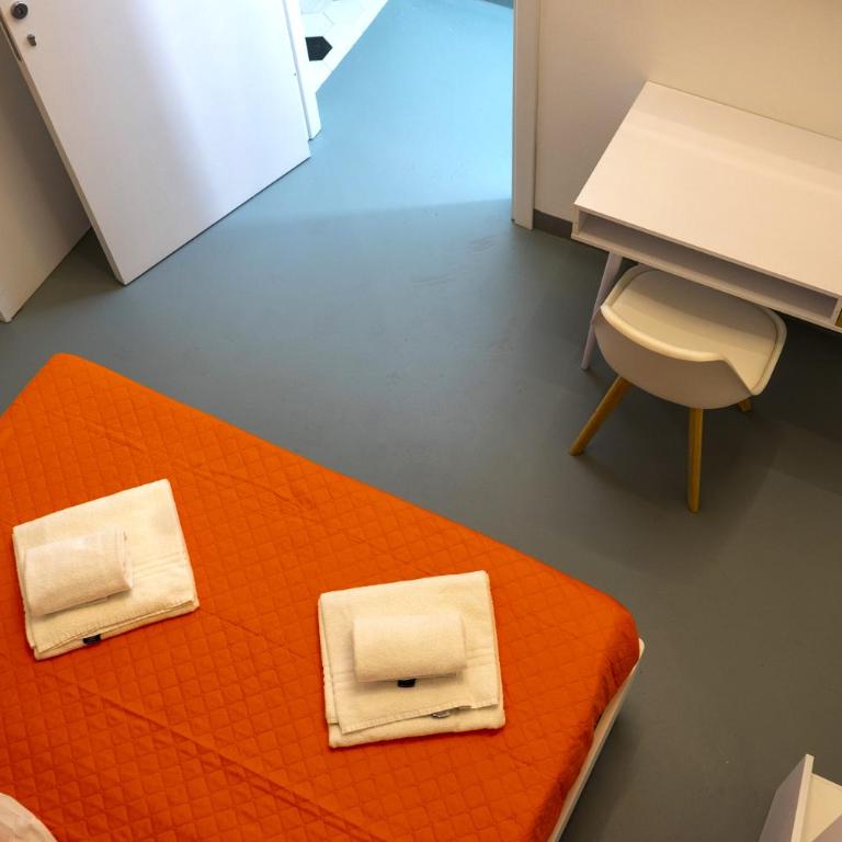 Ostello Vucciria - Posto Letto in Dormitorio con 10 Letti - 1