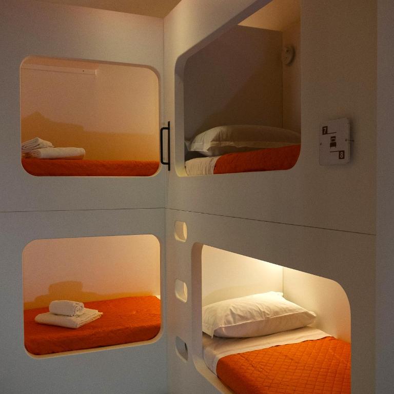 Ostello Vucciria - Posto Letto in Dormitorio con 10 Letti - 10