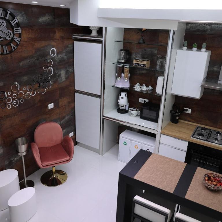 Holiday Wonder - Appartamento con 2 Camere da Letto - 10