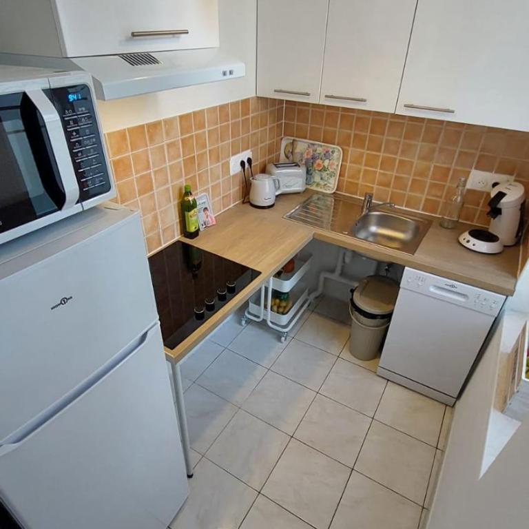 A l'aube des bains appartement T3, pmr, avec wifi,terrasse et parking - Appartement 2 Chambres avec Terrasse - 19