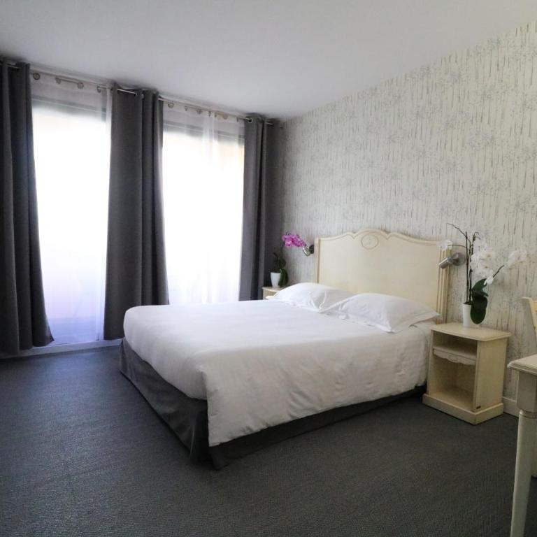 Hôtel Napoléon - Chambre Double avec Balcon - 1