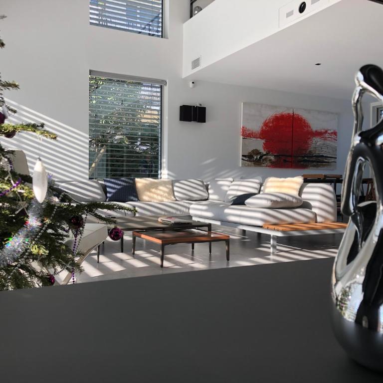 LA VILLA KORLEA AVEC PISCINE AIX LES BAINS - Maison 3 Chambres - 2