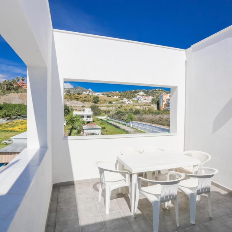 House Beach Park - Three-Bedroom Apartment - 1