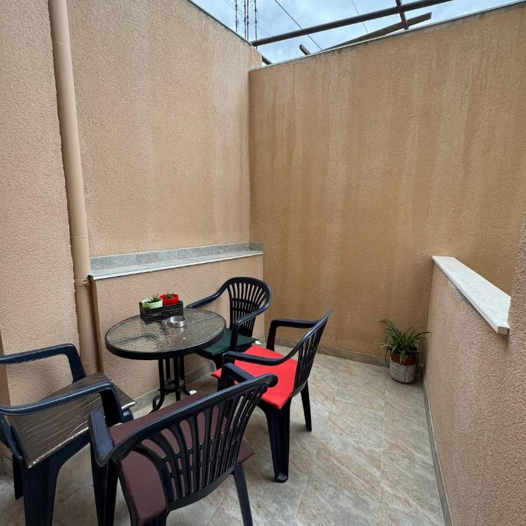 Apartmani Petrović - Deluks Dvokrevetna Soba sa Bračnim Krevetom/Zasebnim Krevetima - 10