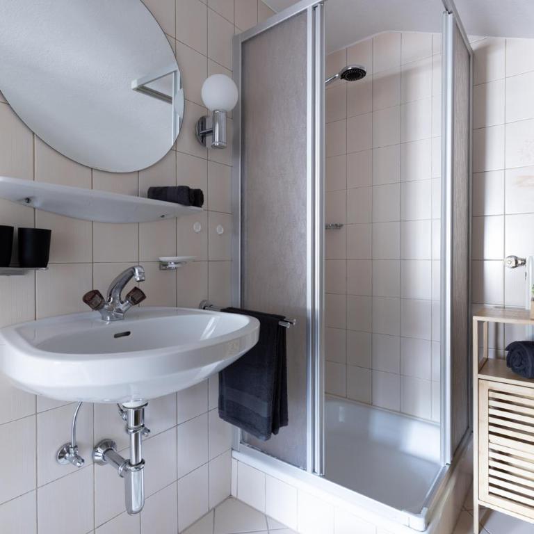 Pension Sonnenwinkl - Doppelzimmer mit Balkon - 3