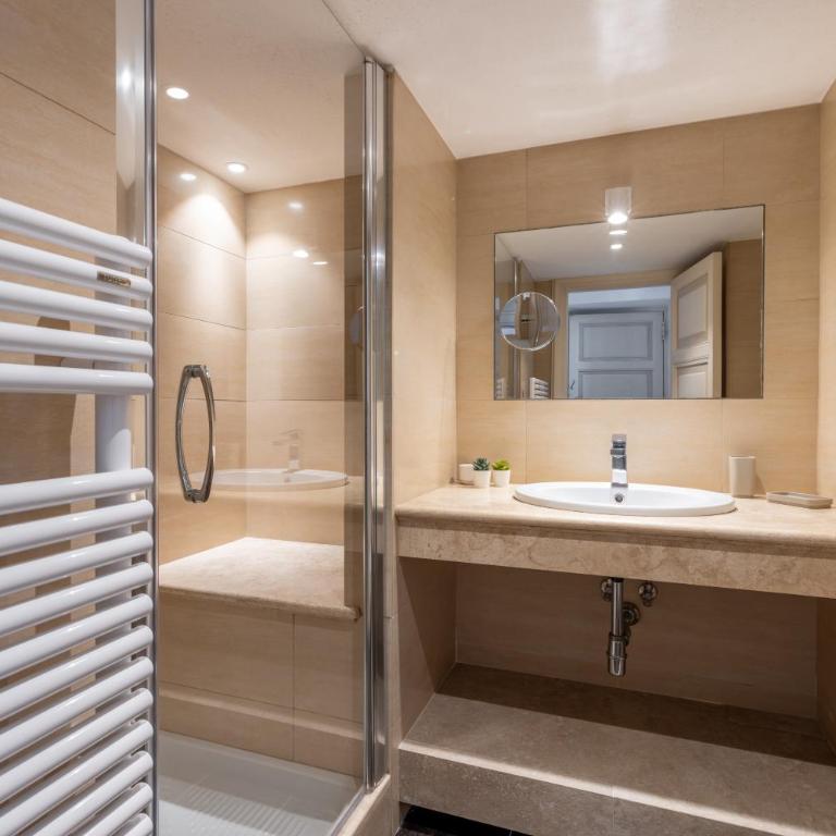 The Best Rent - One-bedroom flat in Tritone area - One-bedroom apartment with a mezzanine with a double bed - 17