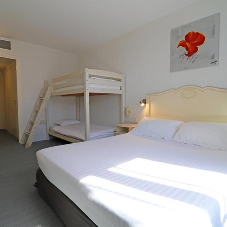 Hôtel Napoléon - Chambre Familiale - 1