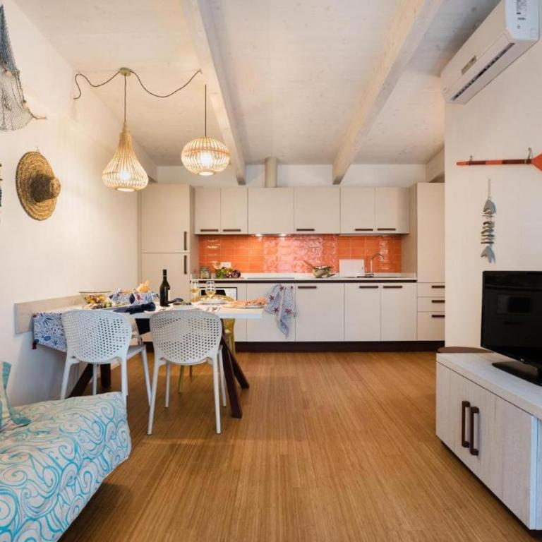 Resort 2 Bed Bungalow sleeps 7 in Bibione - Bungalow - 7