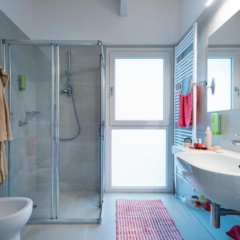 Resort 2 Bed Bungalow sleeps 7 in Bibione - Bungalow - 12