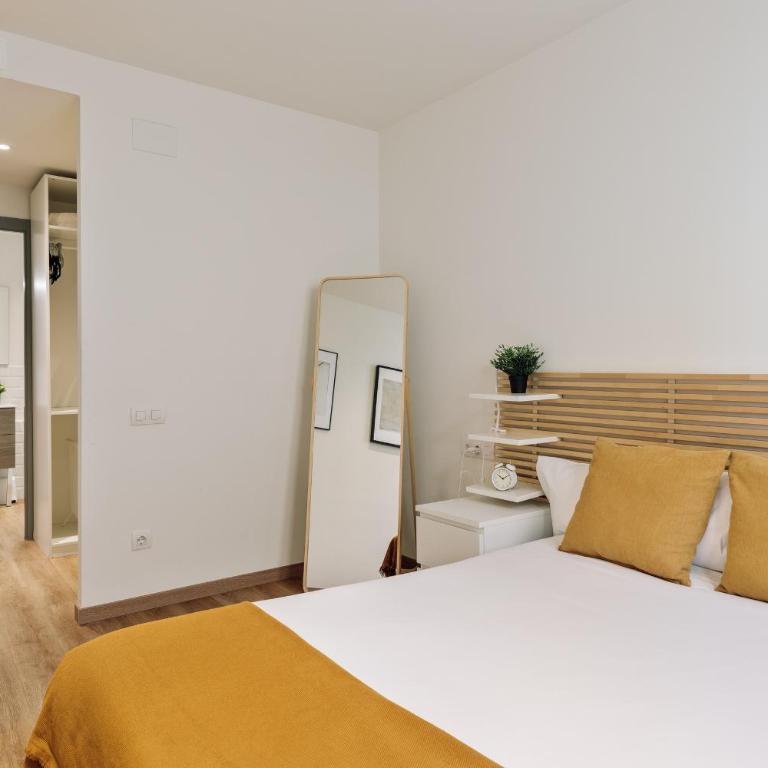 Ola Living Sant Antoni Market - Two-Bedroom Deluxe Apartment - 9
