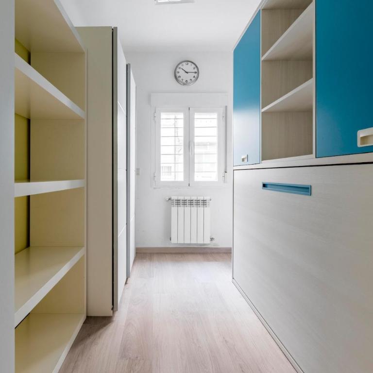 Precioso piso residencial muy luminoso, bien comunicado, de estancia temporal no turístico - Apartamento de 3 dormitorios - 7
