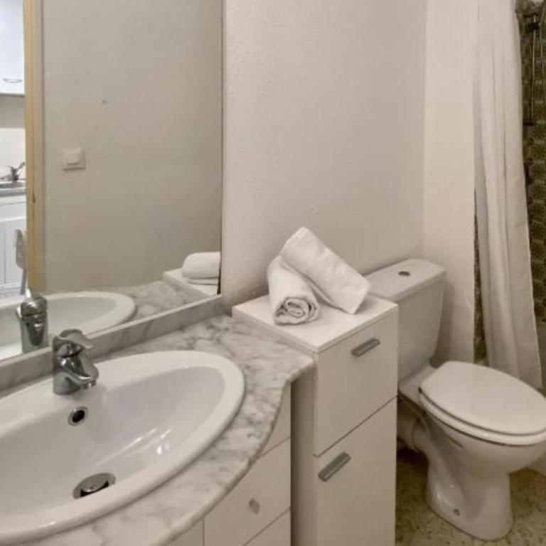 Studio Le Takeo Quartier Ponant, clim, parking, proche golf - Estudio - 3