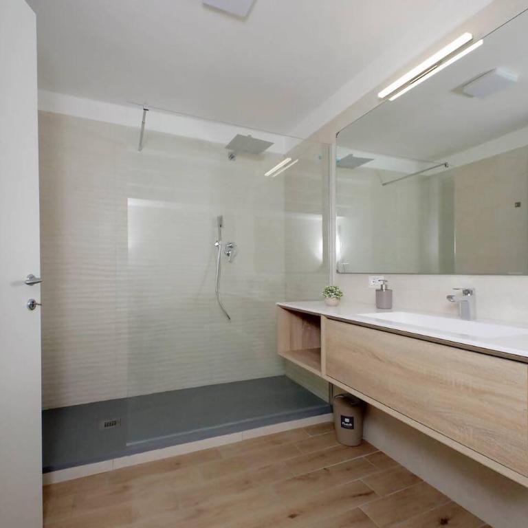 Palazzo Antico · Loft Moderno · Fontana di Trevi - Appartamento con 1 Camera da Letto - 24