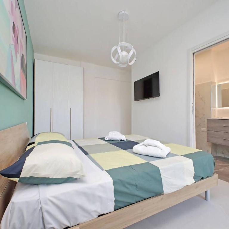 Attico di Design · Vista San Pietro · 3 Camere - Appartamento con 3 Camere da Letto - 5
