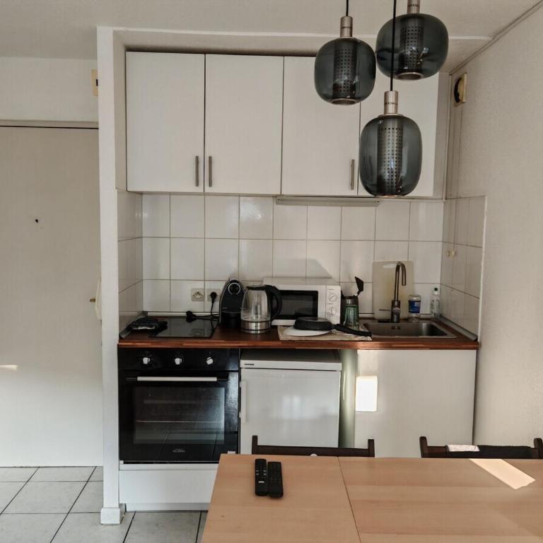 Charmant appartement au centre - Appartamento con 1 Camera da Letto - 10