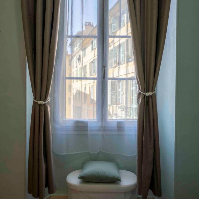 Charming flat, fully equipped, air conditioning, beach only 300m - LA LOGE - Appartement 1 Chambre - Vue sur Ville - 26