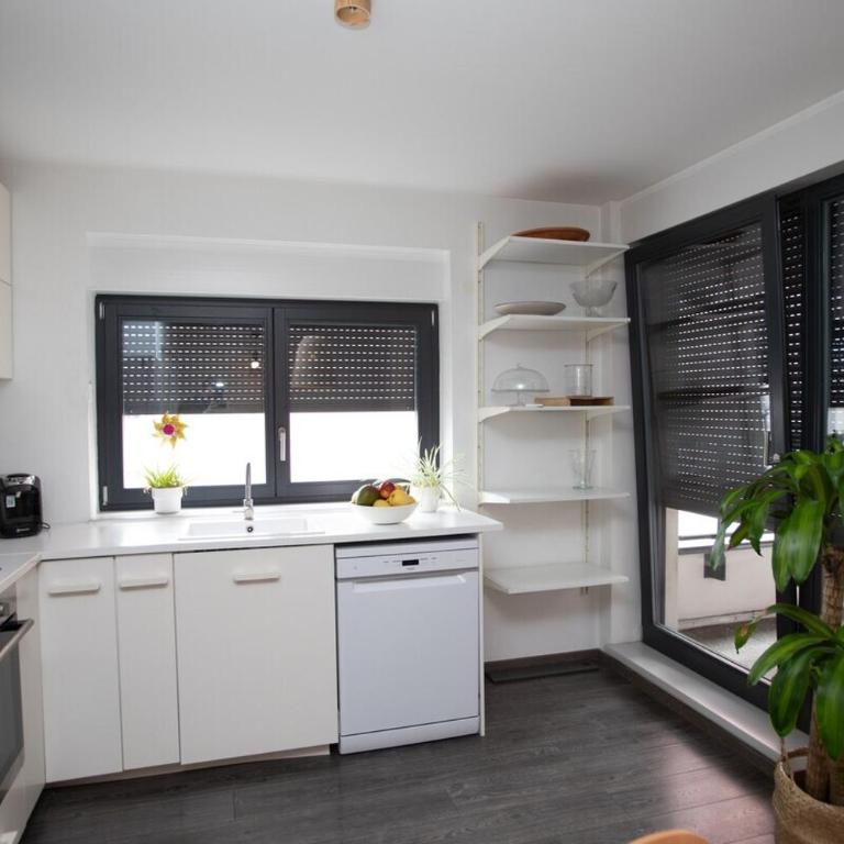Appartement moderne au centre ville - Appartamento con 3 Camere da Letto - 61