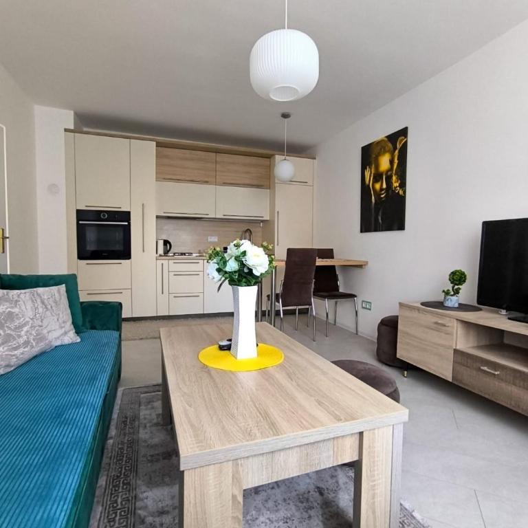 Esma - One-Bedroom Apartment - 33