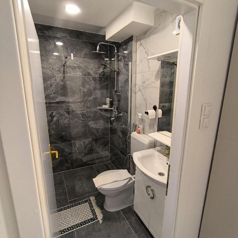 Esma - One-Bedroom Apartment - 44