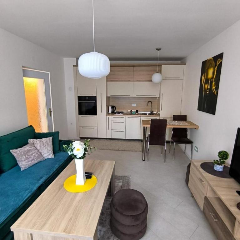 Esma - One-Bedroom Apartment - 36