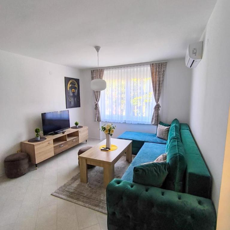 Esma - One-Bedroom Apartment - 16