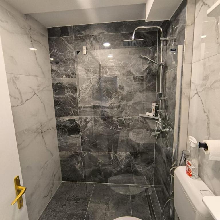 Esma - One-Bedroom Apartment - 43
