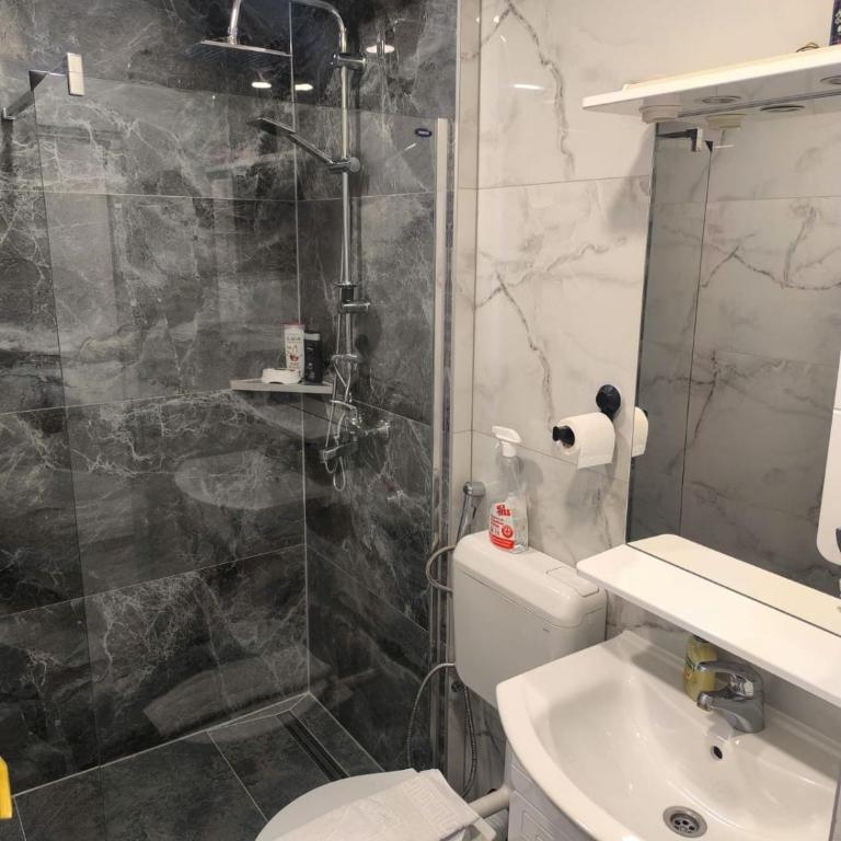 Esma - One-Bedroom Apartment - 42