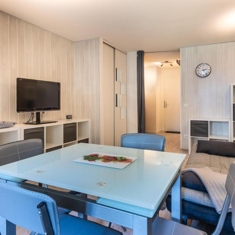 Résidence Cybele, Studio Etage 0 proche centre du village - Studio avec Canapé-Lit - 1