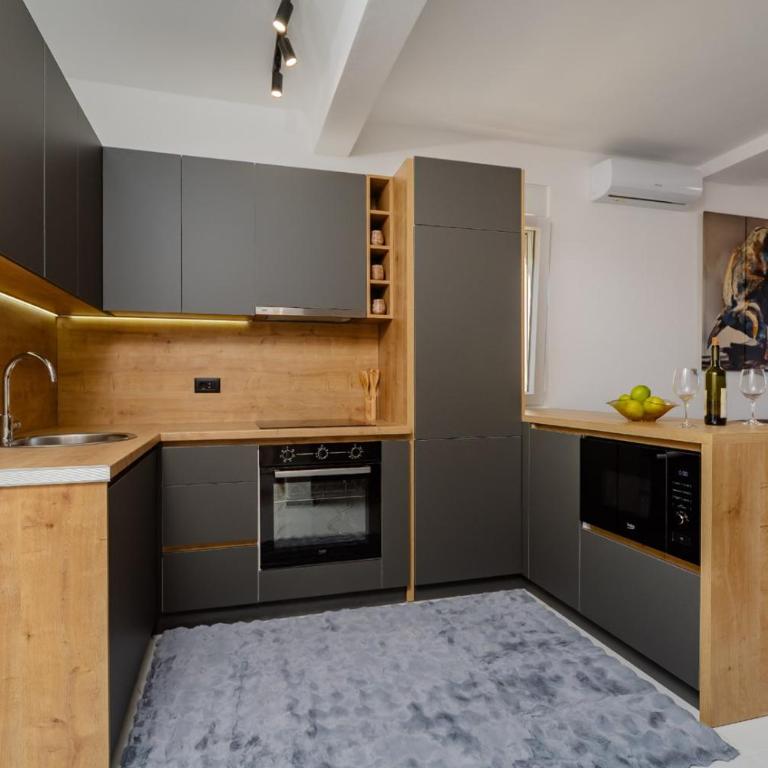 Aurora Apartments with Pool - Two-Bedroom Apartment - 11