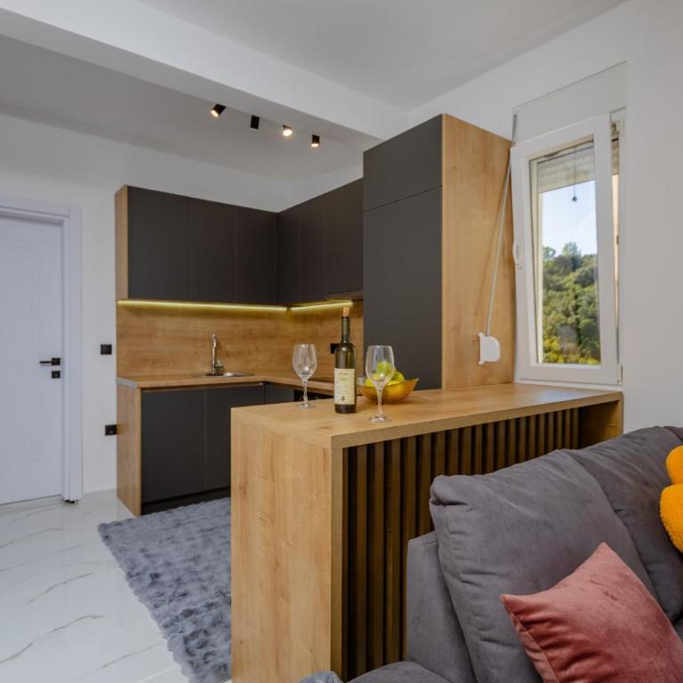 Aurora Apartments with Pool - Two-Bedroom Apartment - 39