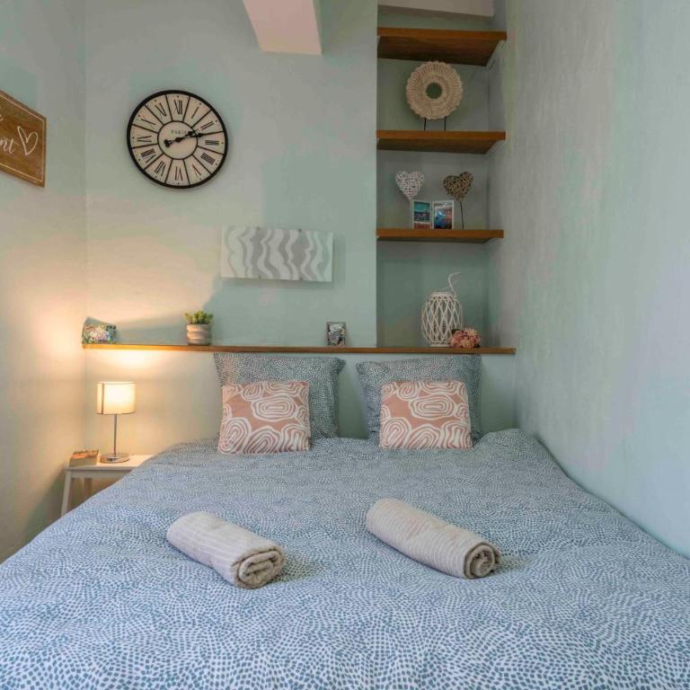 Charming flat, fully equipped, air conditioning, beach only 300m - LA LOGE - Appartement 1 Chambre - Vue sur Ville - 30