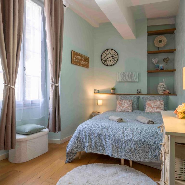Charming flat, fully equipped, air conditioning, beach only 300m - LA LOGE - Appartement 1 Chambre - Vue sur Ville - 2