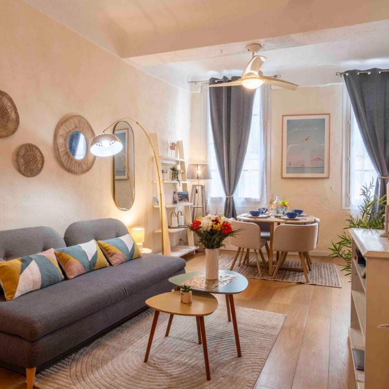 Charming flat, fully equipped, air conditioning, beach only 300m - LA LOGE - Appartement 1 Chambre - Vue sur Ville - 20