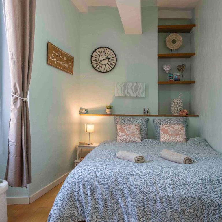 Charming flat, fully equipped, air conditioning, beach only 300m - LA LOGE - Appartement 1 Chambre - Vue sur Ville - 12