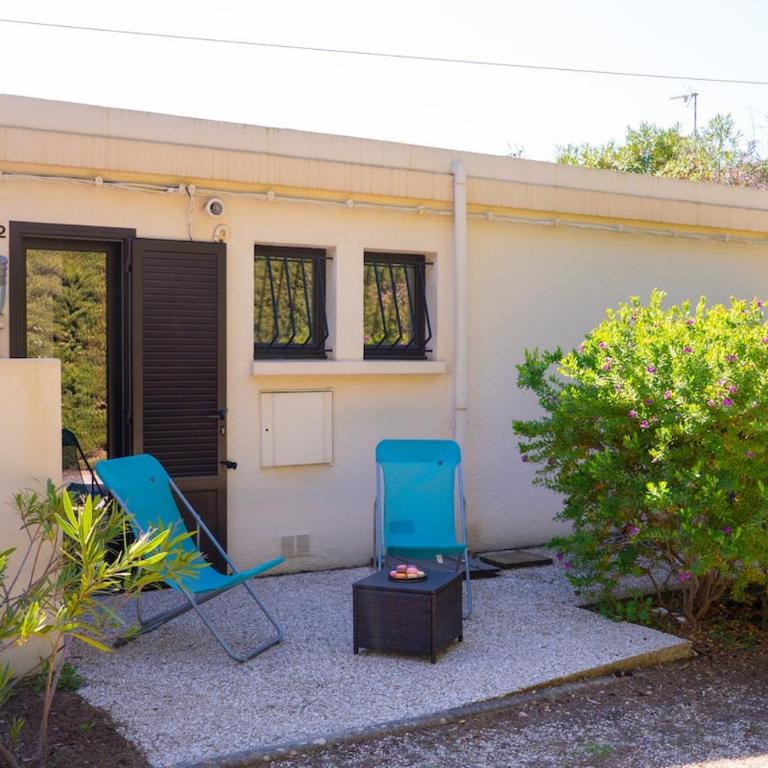 Rez-de-jardin à 1km du centre-ville de Six-Fours - Apartment mit 1 Schlafzimmer - 4