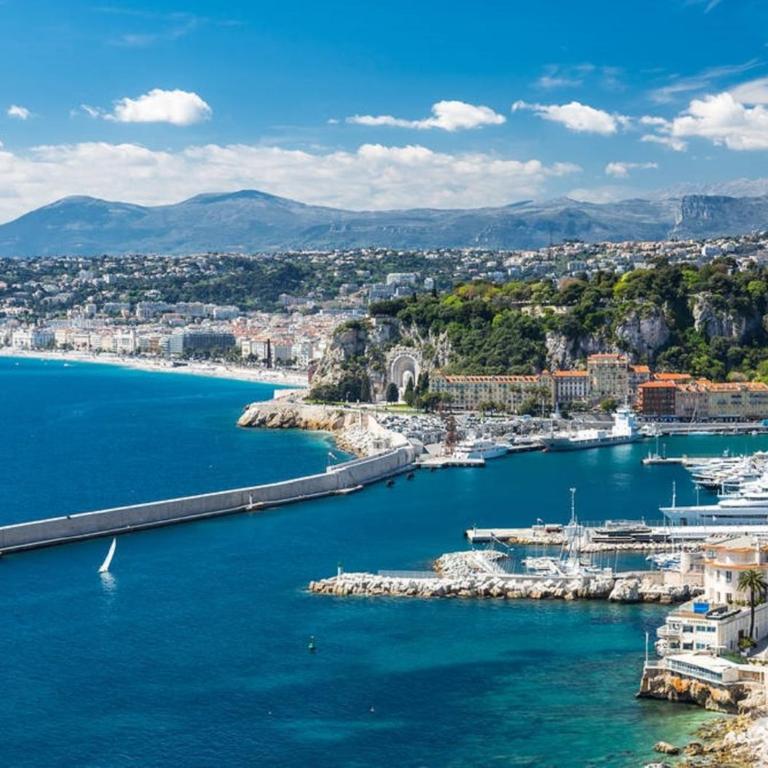 Charming flat, fully equipped, air conditioning, beach only 300m - LA LOGE - Appartement 1 Chambre - Vue sur Ville - 43