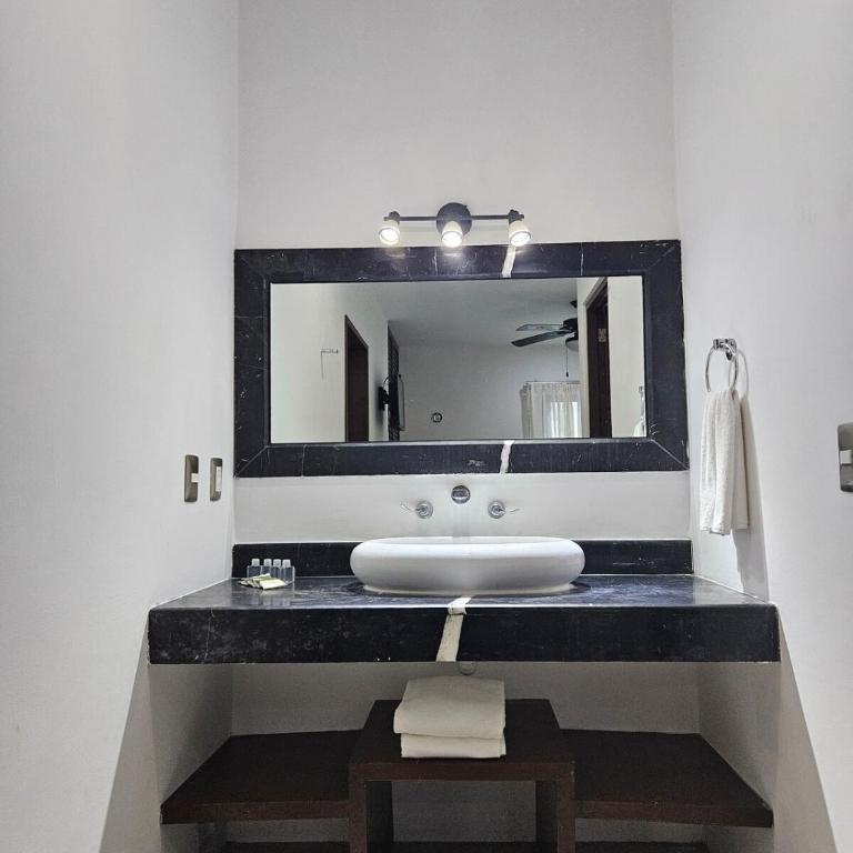 Live the Beach Life Luxury, Location and Total Comfort - Two-Bedroom Apartment - 39