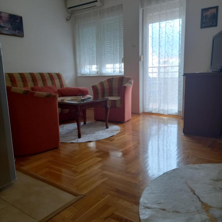 Apartman TRIBUN - Apartman sa 1 Spavaćom Sobom - 2