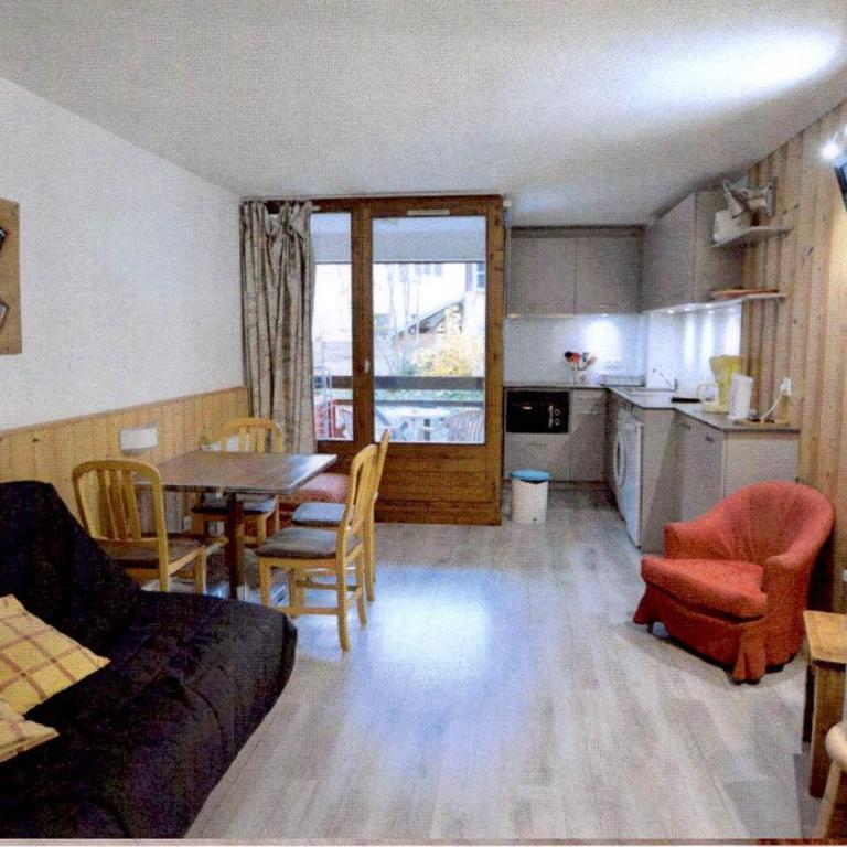 Résidence Cybele, Studio 1er Etg proche centre du village - Studio avec Balcon - 1