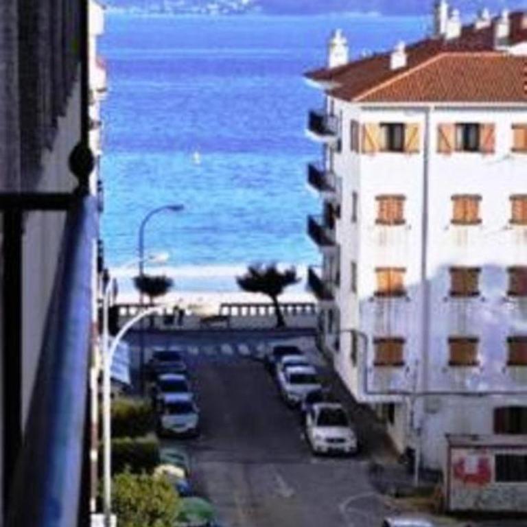 Piso Playa Sanxenxo - Apartamento de 3 dormitorios con balcón - 1