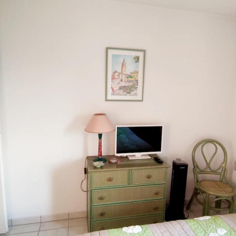 Soleil & sable-Fréjus appt 4 pers-Classé 3-Clim - Appartement 1 Chambre - 4