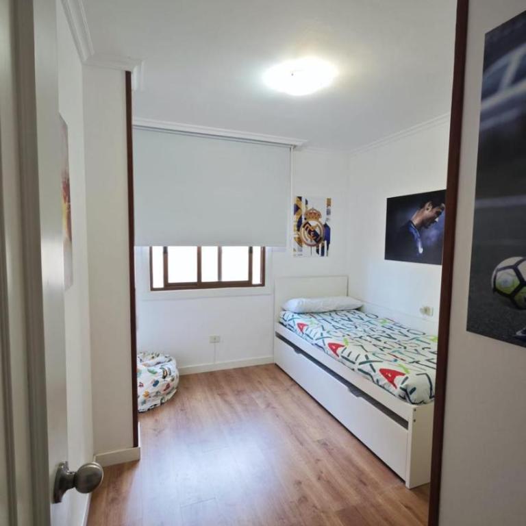 Piso Playa Sanxenxo - Apartamento de 3 dormitorios con balcón - 3