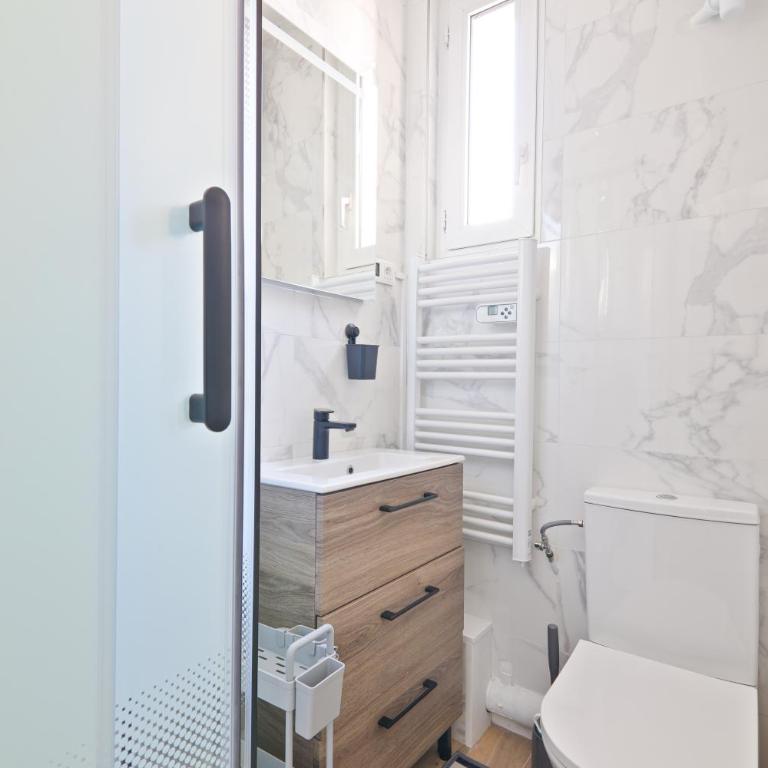 Très Petit Studio Calme Proche Buttes-Chaumont - Appartement 1 Chambre - 7