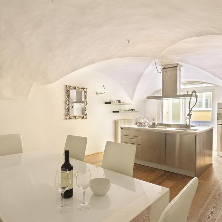 Historic Loft in the Heart of Florence - Two-Bedroom Loft Apartment - 10