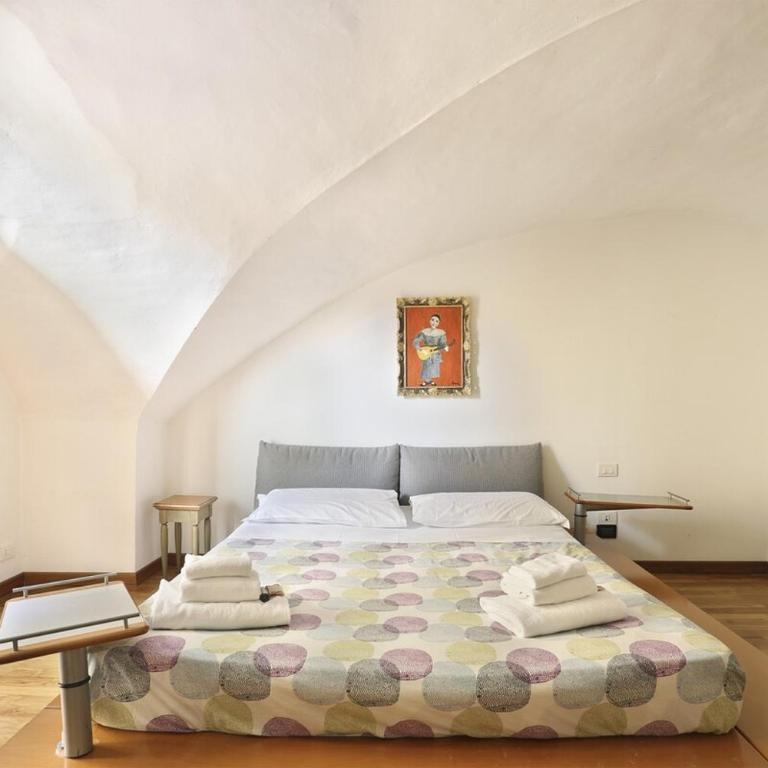 Historic Loft in the Heart of Florence - Two-Bedroom Loft Apartment - 13