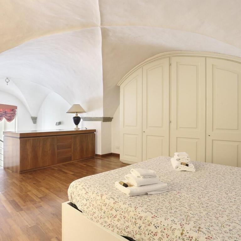Historic Loft in the Heart of Florence - Two-Bedroom Loft Apartment - 17