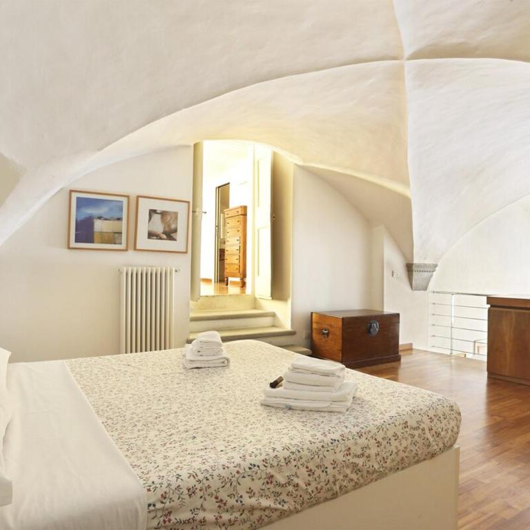 Historic Loft in the Heart of Florence - Two-Bedroom Loft Apartment - 20