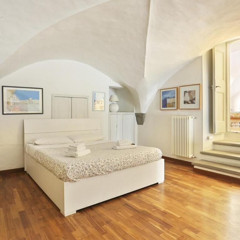 Historic Loft in the Heart of Florence - Two-Bedroom Loft Apartment - 3